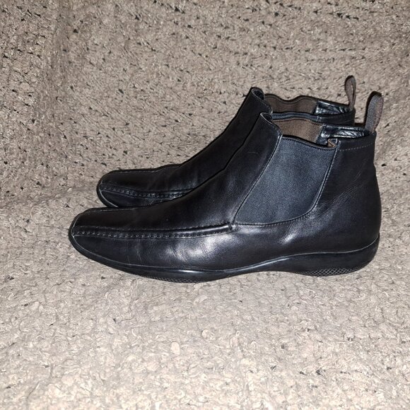 VINTAGE PRADA-Linea Rossa-Square Toe Black Leather Chelsea Boot-Sz10.5-Excellent